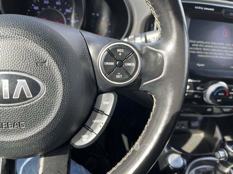 Used 2014 Kia Soul + w/ Audio Package FWD image 7