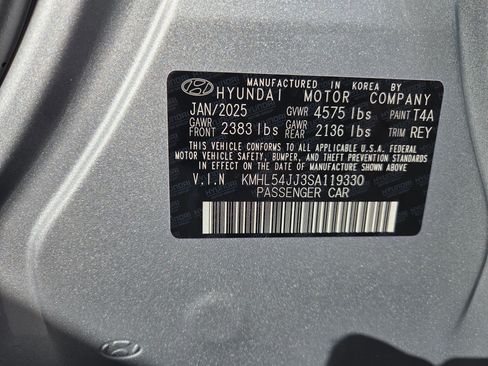 Used 2025 Hyundai Sonata Limited image 25