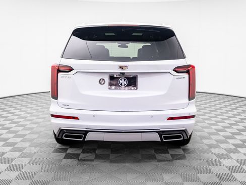 New 2025 Cadillac XT6 Luxury image 6
