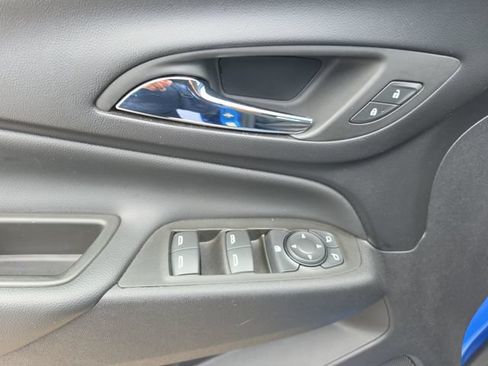 Used 2024 Chevrolet Equinox LT FWD image 19