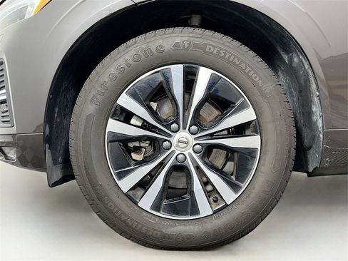 Used 2023 Volvo XC60 B5 Core image 32