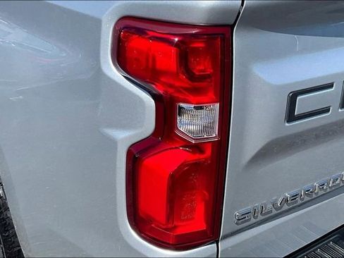 Used 2021 Chevrolet Silverado 1500 RST AWD/4WD image 28