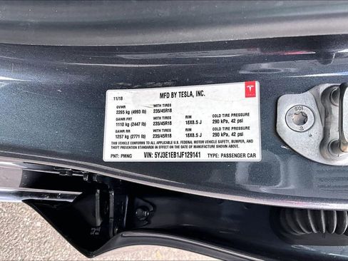 Used 2018 Tesla Model 3 Long Range AWD/4WD image 29