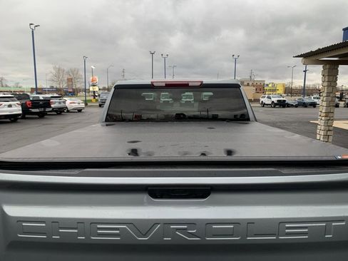 Used 2023 Chevrolet Silverado 1500 LT AWD/4WD image 5