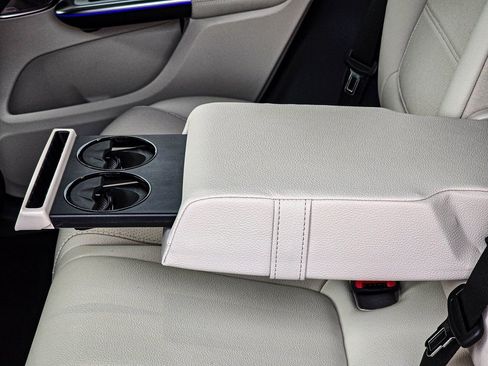 New 2026 Mercedes-Benz GLC 300 4MATIC image 36