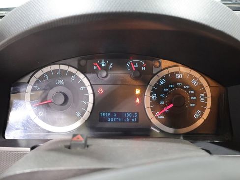 Used 2011 Ford Escape XLT w/ Class II Trailer Tow Pkg AWD/4WD image 32