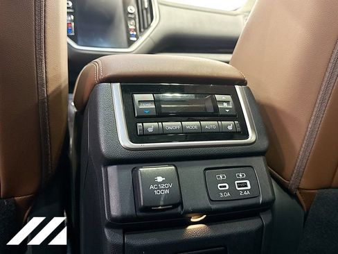 Used 2023 Subaru Ascent Touring AWD/4WD image 28