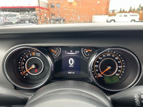 Used 2022 Jeep Wrangler Unlimited Sport image 16