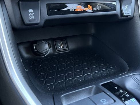 Certified 2025 Toyota RAV4 LE image 18