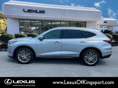 Used 2024 Acura MDX SH-AWD w/ Advance Package image 2