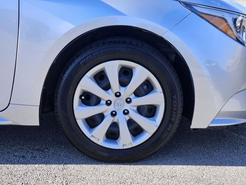 Used 2024 Toyota Corolla LE image 9