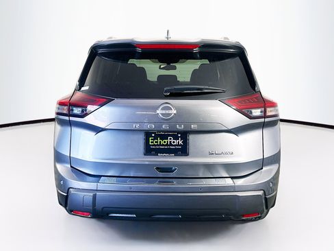 Used 2025 Nissan Rogue SL AWD/4WD image 7
