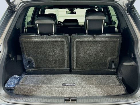 Used 2022 Volkswagen Tiguan SE R-Line FWD image 24