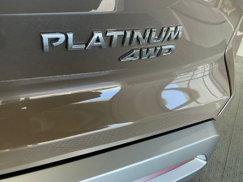 Used 2024 Nissan Pathfinder Platinum AWD/4WD image 6