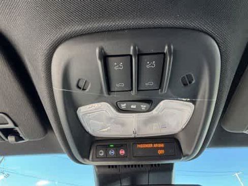 New 2026 Chevrolet Colorado ZR2 w/ Technology Package AWD/4WD image 18