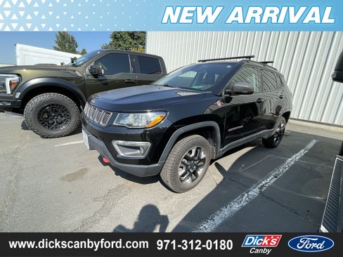 Used 2018 Jeep Compass Trailhawk AWD/4WD image 1