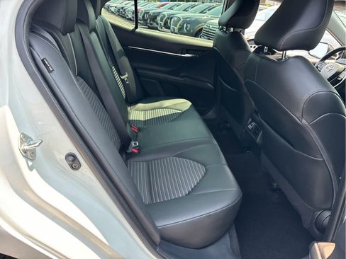 Used 2022 Toyota Camry SE w/ Cold Weather Package FWD image 22
