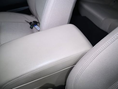 Used 2019 Subaru Outback 2.5i Premium image 24