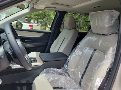 New 2026 MAZDA CX-90 3.3 Turbo w/ Preferred Package AWD/4WD image 17