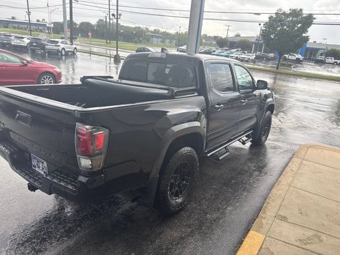 Used 2020 Toyota Tacoma TRD Pro AWD/4WD image 3