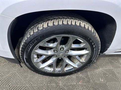 Used 2016 Cadillac Escalade ESV Premium image 10