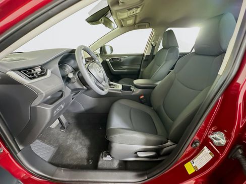 Used 2025 Toyota RAV4 LE image 13