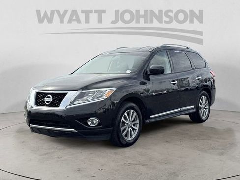 Used 2015 Nissan Pathfinder SL w/ SL Tech Package FWD image 1