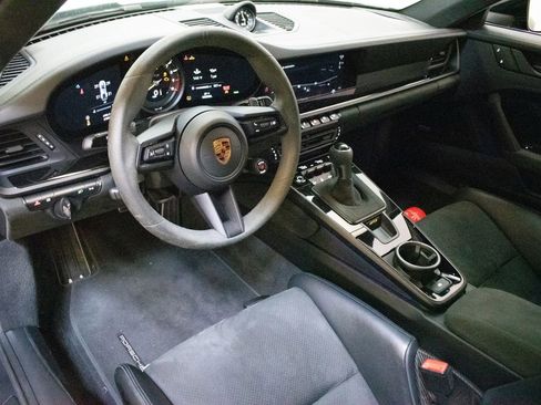 Certified 2022 Porsche 911 GT3 RWD image 4