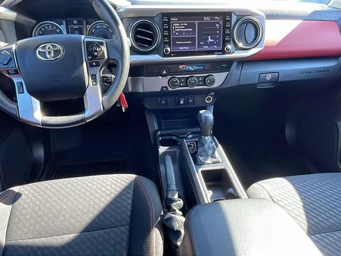 Used 2022 Toyota Tacoma SR5 image 17