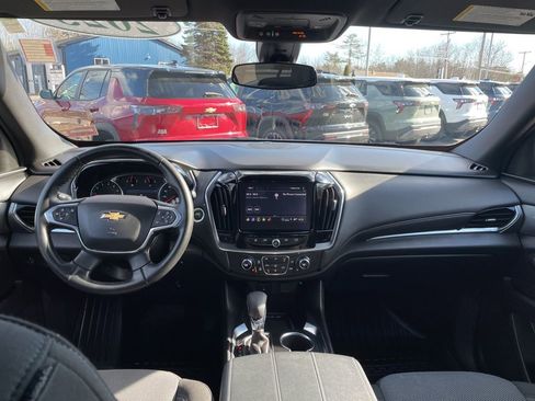Used 2023 Chevrolet Traverse LT AWD/4WD image 12