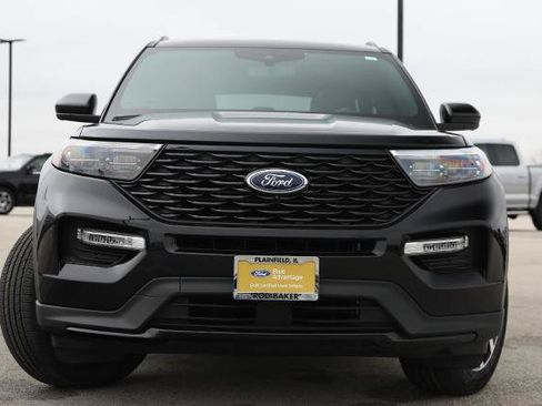 Certified 2022 Ford Explorer ST-Line w/ Class IV Trailer Tow Package AWD/4WD image 2