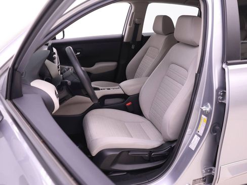 Certified 2023 Honda HR-V LX image 4