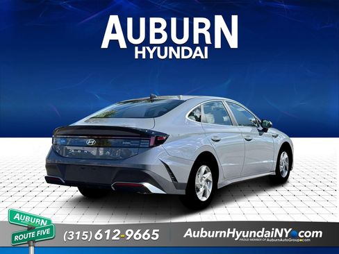 New 2026 Hyundai Sonata SE FWD image 8