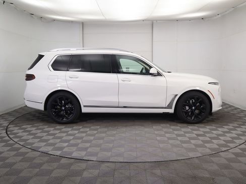 New 2026 BMW X7 xDrive40i image 4