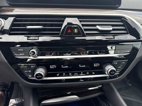 Used 2022 BMW 530i 530i w/ Premium Package image 23