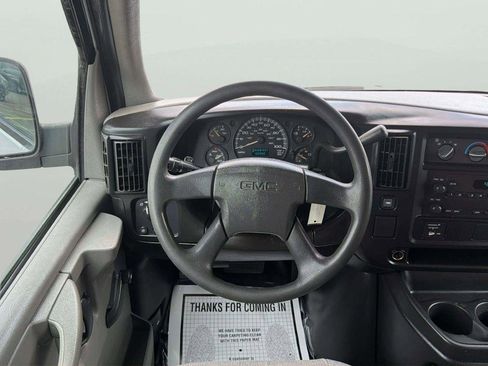 Used 2006 GMC Savana 2500 RWD image 22