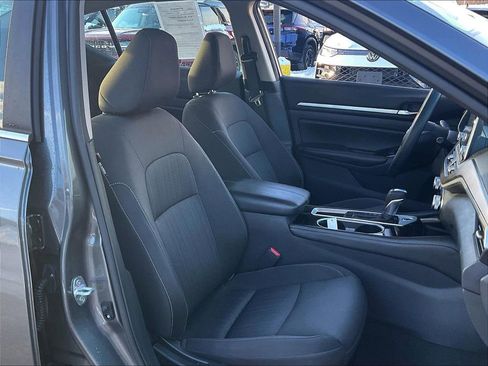 Used 2023 Nissan Altima 2.5 SV image 10