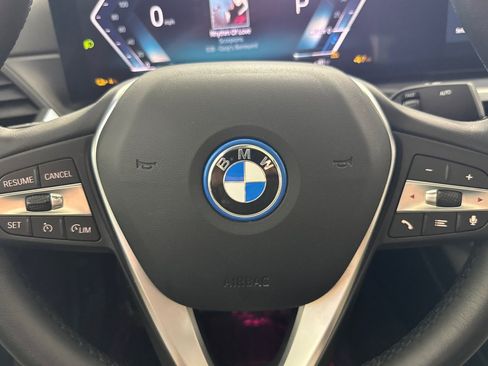 Used 2023 BMW i4 eDrive35 RWD image 11