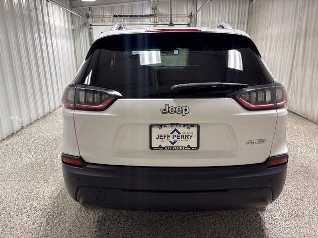 Used 2019 Jeep Cherokee Latitude Plus w/ Cold Weather Group FWD image 5