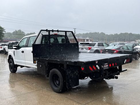Used 2019 Ford F350 XL w/ Power Equipment Group AWD/4WD image 4