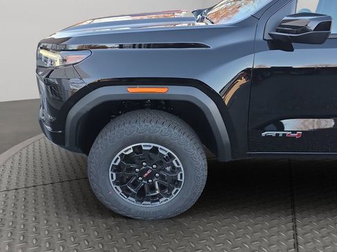 New 2026 GMC Canyon AT4 w/ AT4 Premium Package image 23