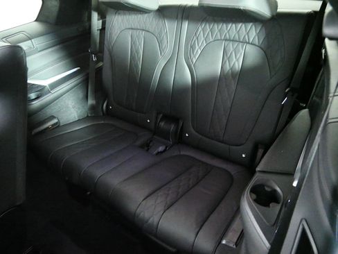 Used 2021 BMW X7 M50i AWD/4WD image 33