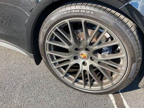 Certified 2023 Porsche Panamera 4 Platinum Edition AWD/4WD image 32