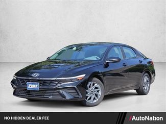 Used 2024 Hyundai Elantra SEL FWD video 1