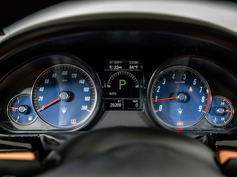 Used 2014 Maserati GranTurismo Sport RWD image 28