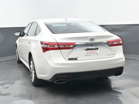 Used 2014 Toyota Avalon Limited image 4