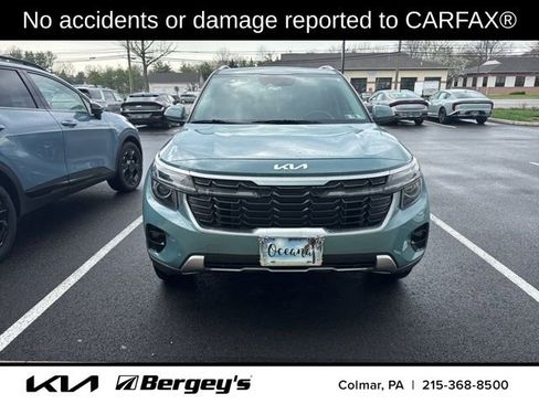 Used 2024 Kia Seltos EX image 2