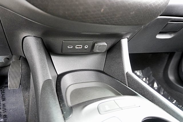 Used 2025 Chevrolet Malibu RS FWD image 38