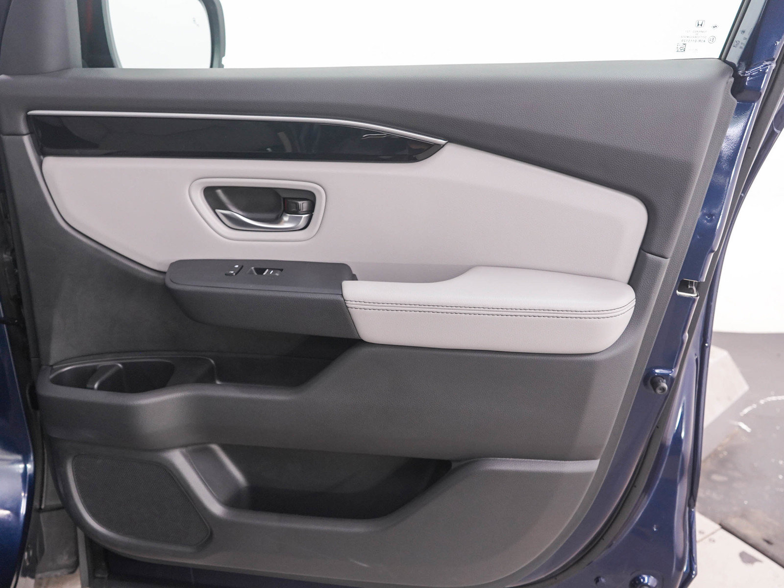Used 2025 Honda Pilot EX-L image 12