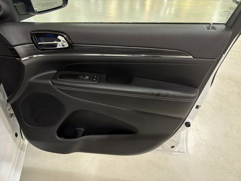 Used 2021 Jeep Grand Cherokee 80th Anniversary w/ Quick Order Package 2GK 80th image 38